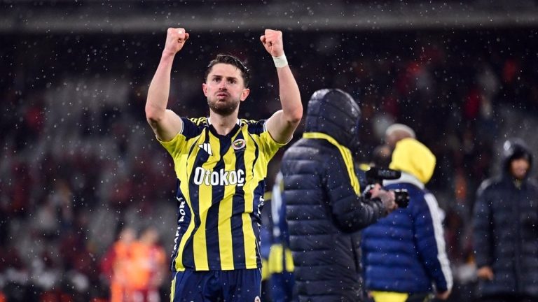 İsmail Yüksek: Burada olmayanlar var, onlara da selam olsun