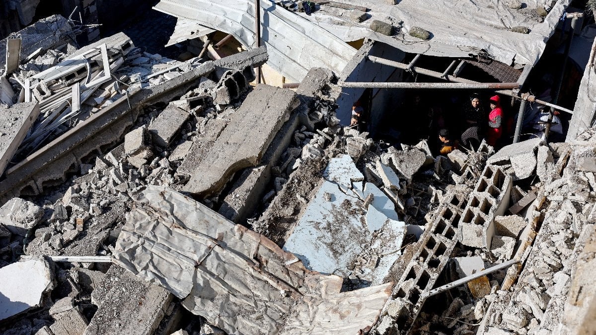 İsrail, ateşkese rağmen Gazze’de bir noktayı bombaladığını açıkladı