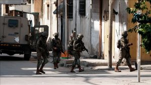 İsrail ordusu Ramallah’ı kuşattı
