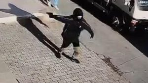 İstanbul Arnavutköy’de markete ateş açan 14 yaşındaki saldırgan yakalandı