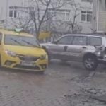 İstanbul Beşiktaş’ta fren yerine gaza basan sürücü ortalığı savaş alanına çevirdi