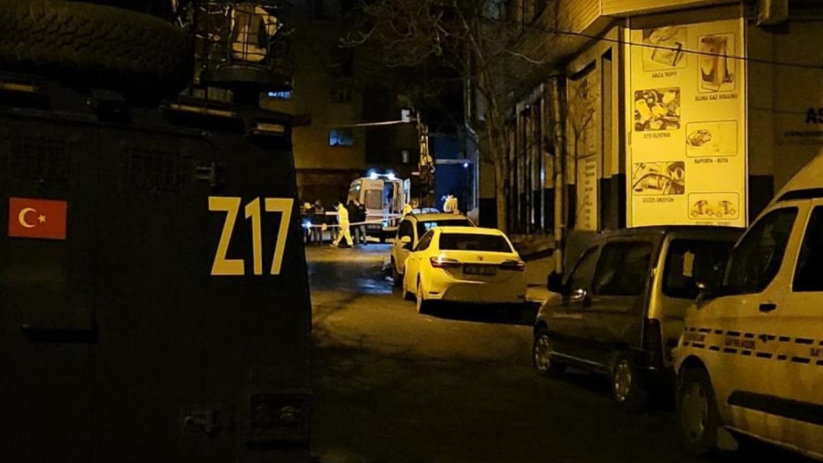 İstanbul Kağıthane’de ısınmak için otomobile giren kişi yanarak öldü