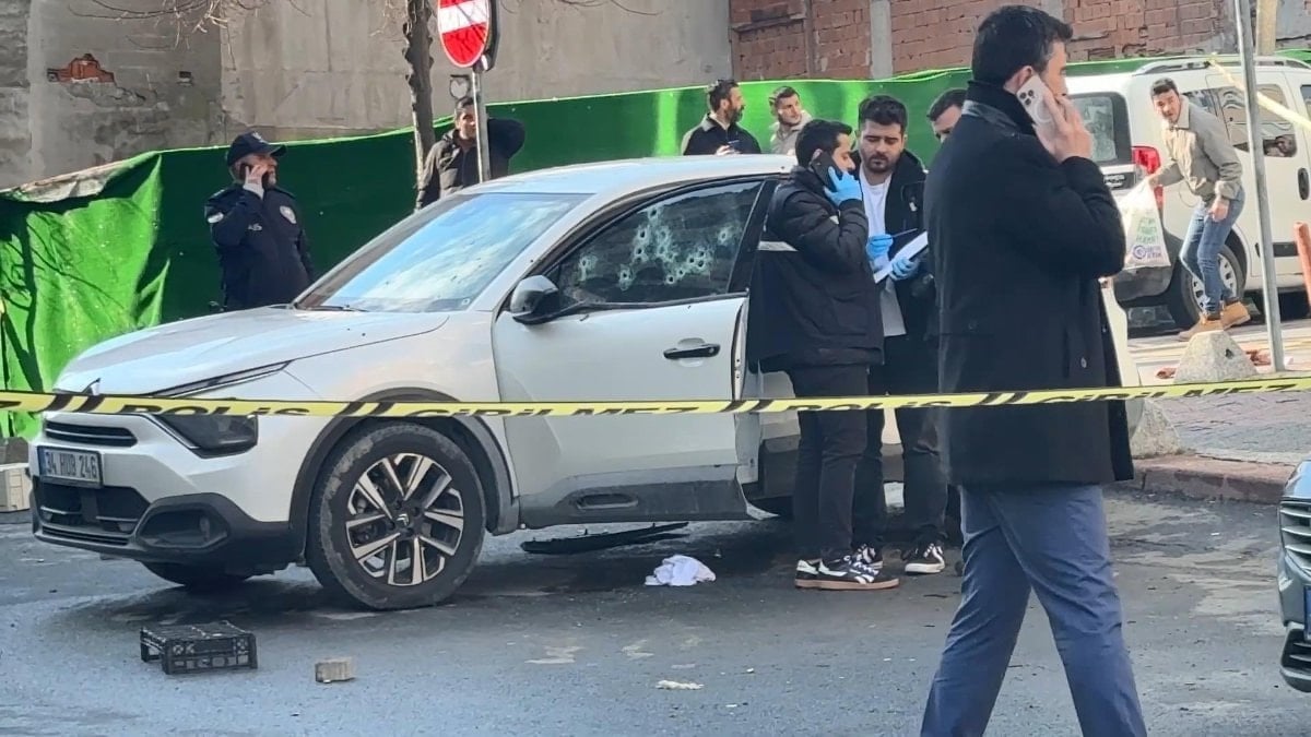 İstanbul’da araca otomatik silahla kurşun yağdırdılar: 1 ölü