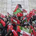 İstanbul’da binler Galata Köprüsü’nde bir araya geldi: Dualar semaya yükseldi