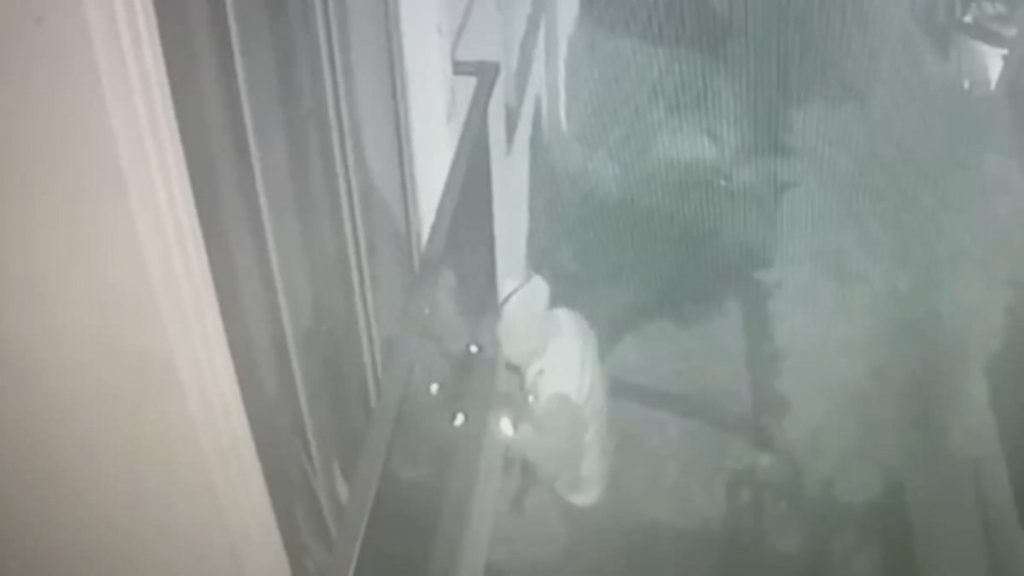 İstanbul’da eve girip anahtarı çaldı: Otomobile benzin alırken yakalandı