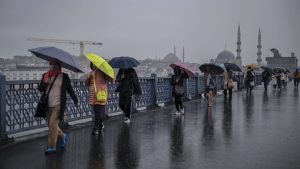 İstanbul’da fırtına nedeniyle 69 olaya müdahale edildi