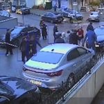 İstanbul’da keser ve sopayla darp kamerada