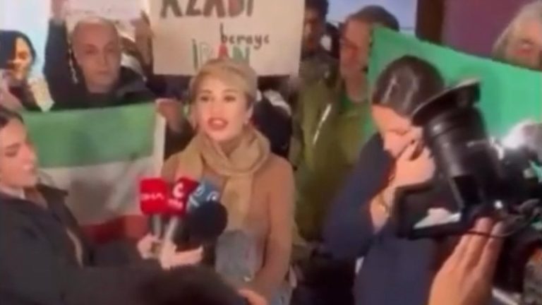 İstanbul’da Şah destekçilerinin açıklamasına engel: Ülkemde Siyonist istemiyorum