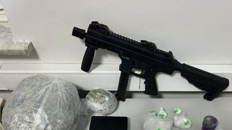 İzmir’de hobi bahçesinde uyuşturucu ile yakalandı