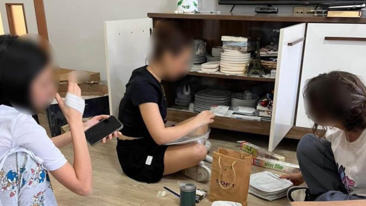 İzmir’de kız öğrencilerine evini temizletti: Öğretmene adli kontrol