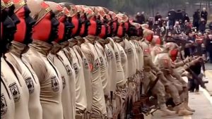 Kahraman askerlerimizin senkronizasyonu izleyenleri hayran bıraktırdı