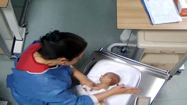 Kahramanmaraş’ta 5 günlük bebeğe şiddet uygulayan hemşire tutuklandı