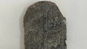 Kahramanmaraş’ta Bizans dönemine ait mezar taşı ele geçirildi