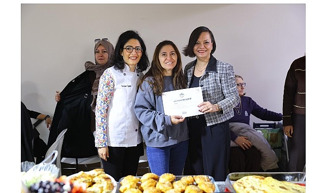 Karabağlar Mutfak Akademi’de Kadın Emeği Taçlandı