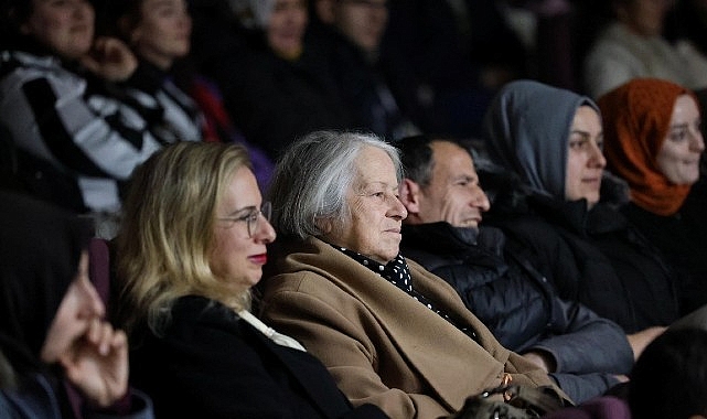 Kartepe’de Tiyatro Şöleni