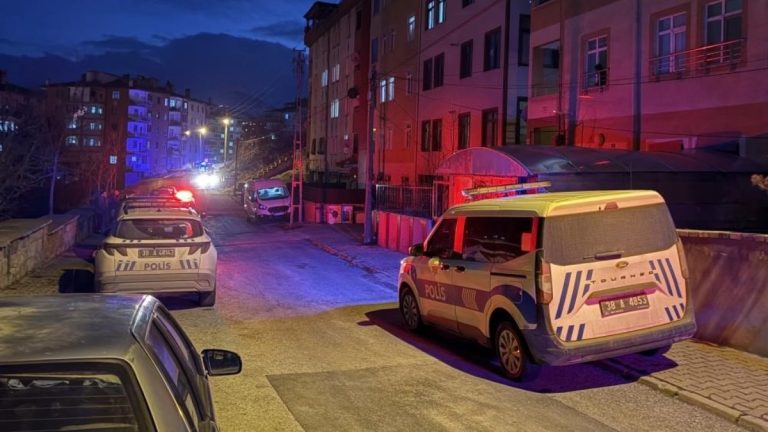 Kayseri’de erkek arkadaşını banyoda bıçaklayarak öldüren kadın tutuklandı