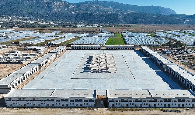 Kınık Toptancı Hal Kompleksi ticaretin kalbi olacak