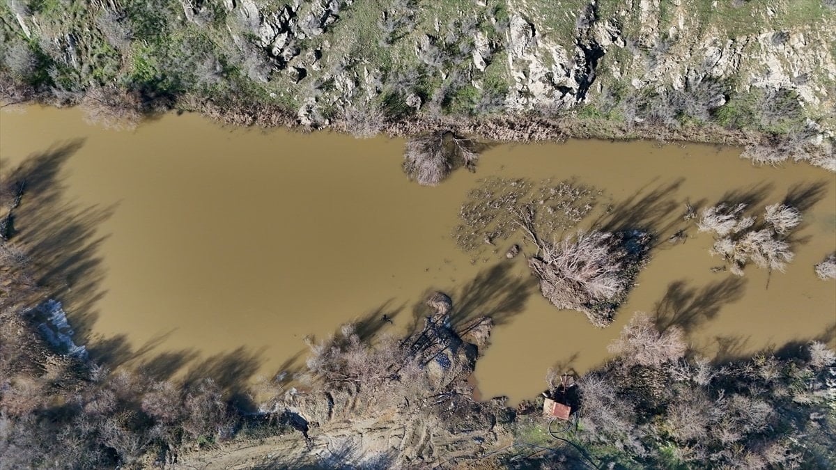 Kırklareli’nde kuruyan Teke Deresi yağışlarla yeniden akmaya başladı