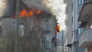 Kocaeli’de ev sahibi uyurken elektrikli sobadan yangın çıktı