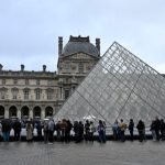 Louvre Müzesi çalışanları yeniden greve gitme kararı aldı