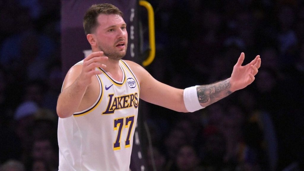 Luka Doncic’in triple double performansı Los Angeles Lakers’a yetmedi
