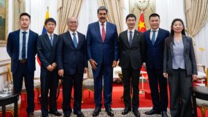 Maduro’yu en son onlar ziyaret etti: Çin’den “siyasi değişim olsa da ekonomik işbirliği sürecek” mesajı