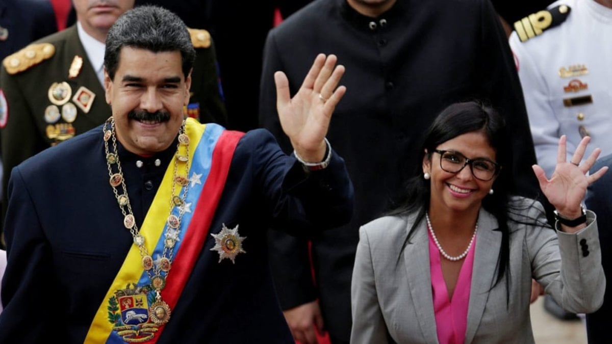 Maduro’yu kim sattı? Delcy Rodriguez’in ABD ile görüştüğü iddia edildi