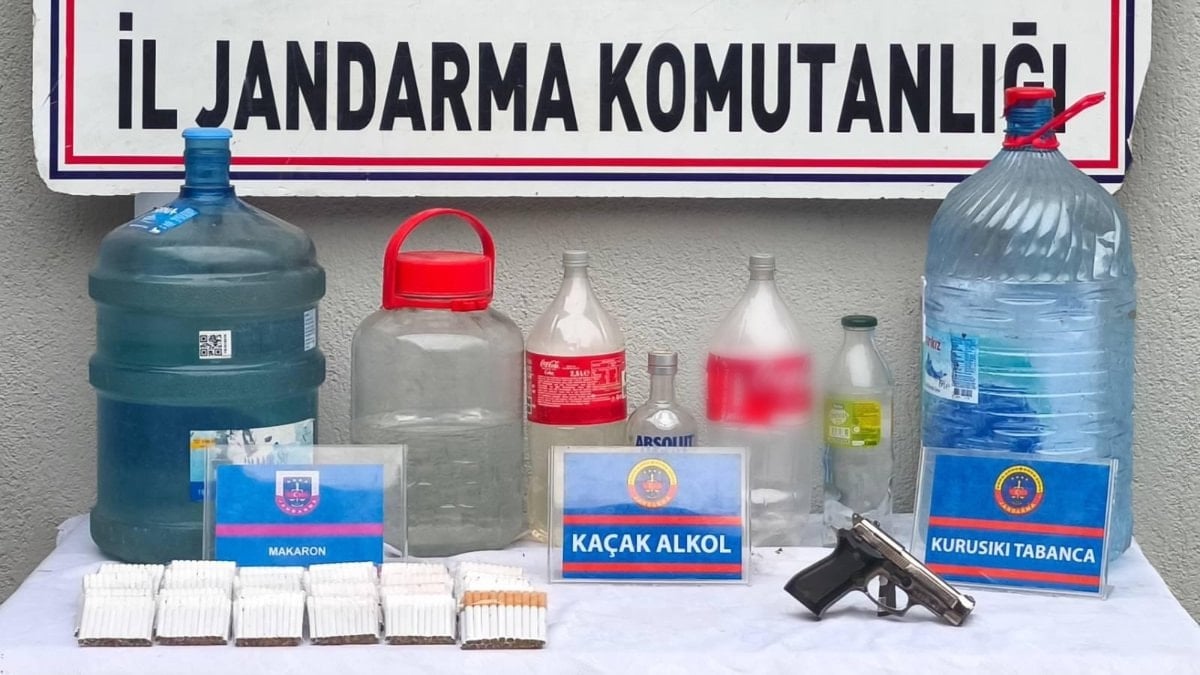 Manisa’da sahte rakı ve kaçak makaron ele geçirildi