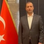 Mardin esnafından Türk bayrağı hassasiyeti: Başımızın tacıdır