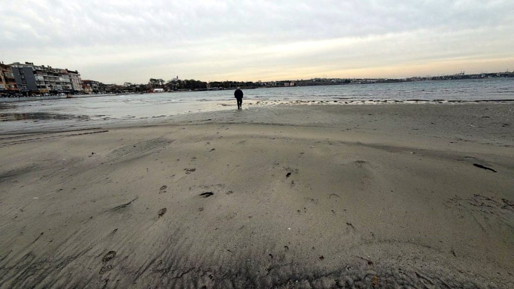 Marmara Denizi’nde endişelendiren görüntü: 50 metre çekildi