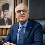 Mehmet Akif Üstündağ: Çok değerli kareler var