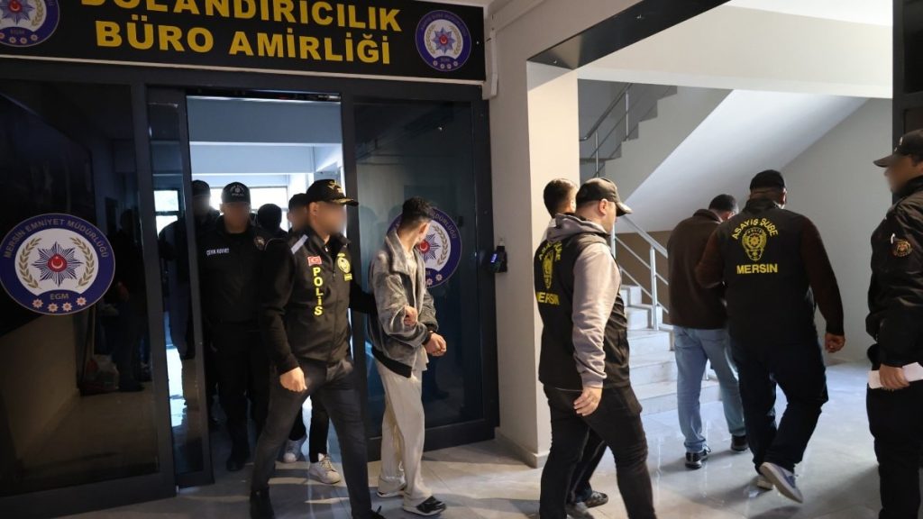 Mersin’de paravan şirketler üzerinden dolandırıcılığa 10 tutuklama