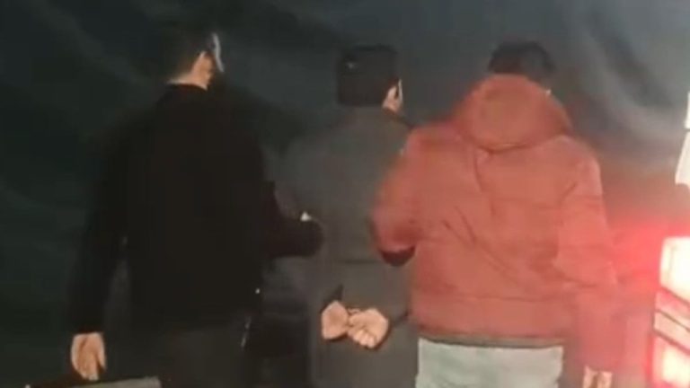 Mersin’de trafikte sopalı tehditler savuran sürücü tutuklandı