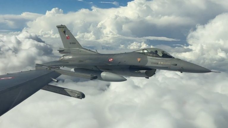 MSB: Yılın ilk gününde Gök Vatan semalarındaydık