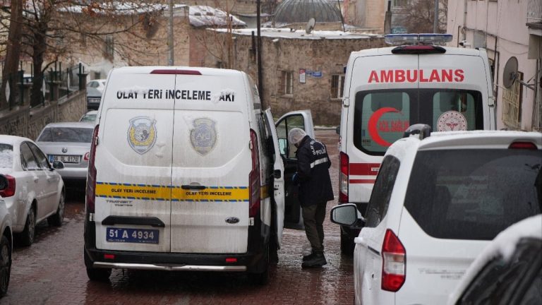 Niğde’de yaşlı çift, evlerin ölü bulundu