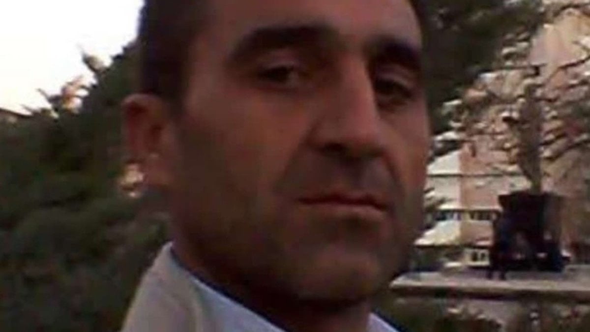 Osmaniye’de merdiven boşluğuna düşen adam can verdi