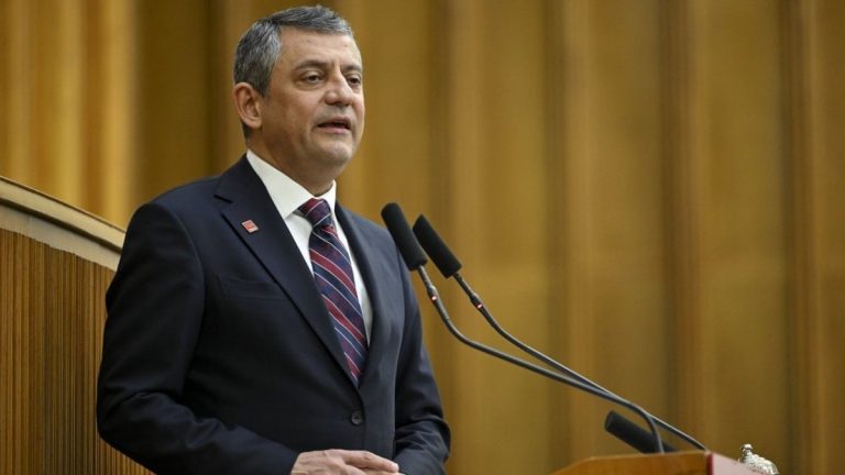 Özgür Özel’den itiraf gibi sözler: İBB’de mutlaka hırsız, yolsuz ve rüşvetçi var