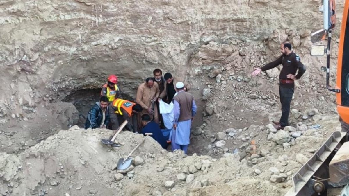 Pakistan’da yasa dışı altın madeninde çöktü: 8 ölü