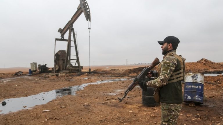 Petrol kuyularının kontrolü artık Suriye Devleti’nde