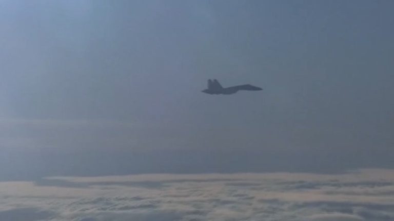 Rus bombardıman uçaklarından Baltık Denizi’nde 5 saatlik uçuş