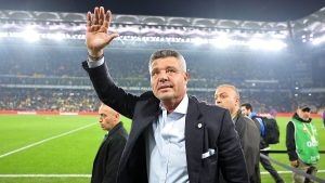 Sadettin Saran’la minik taraftar arasındaki Süper Kupa diyaloğu