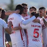 Samsunspor, 8 gollü maçı kazandı