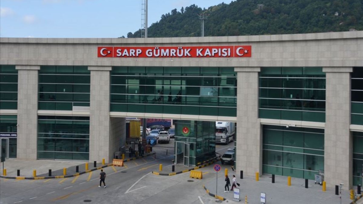 Sarp’tan 2025’te 5 milyonun üzerinde yolcu geçti