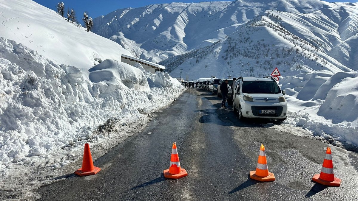 Şırnak-Hakkari yolunda çığ riski