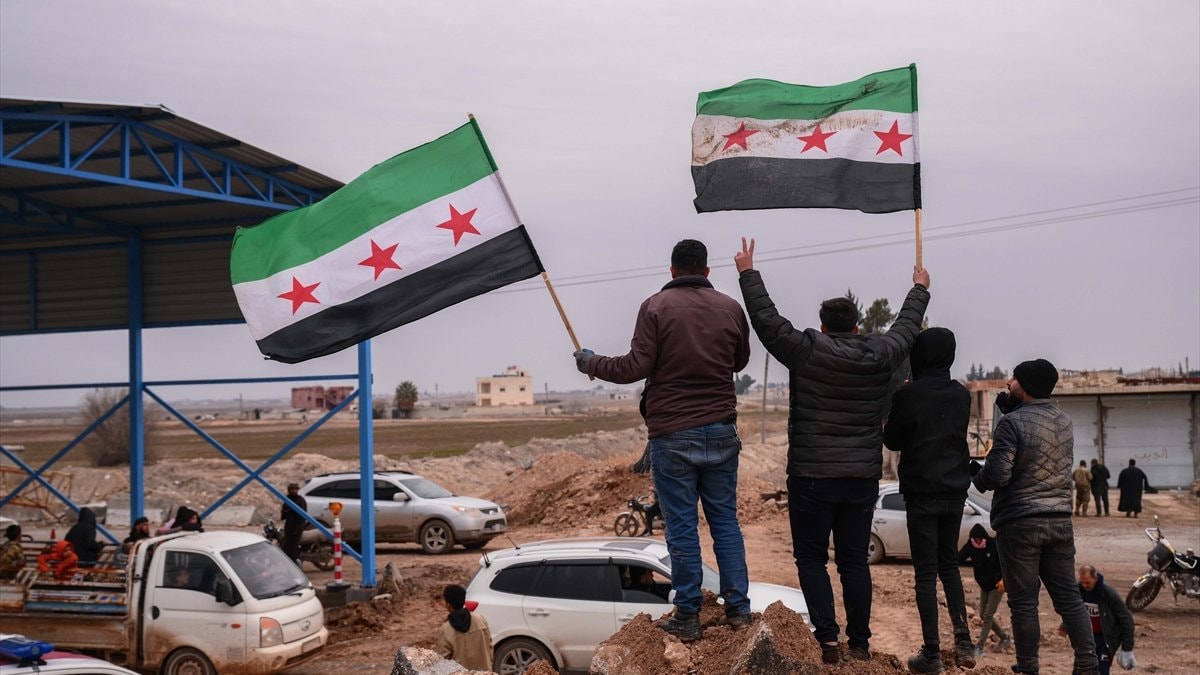 Suriye yönetimi, YPG/SDG ile varılan anlaşma sonrası operasyonları durdurdu