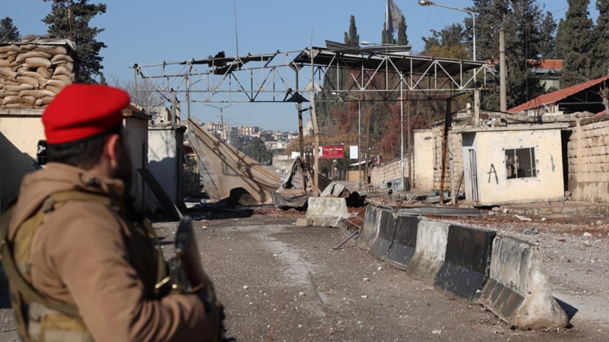 Suriye’de ordu tarafından temizlenen terör örgütü, Kur’an-ı Kerim içine bubi tuzağı kurdu