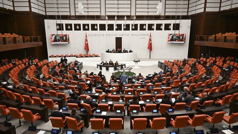 TBMM’de AK Parti, CHP ve DEM Partili vekiller arasında ‘Alevi’ tartışması