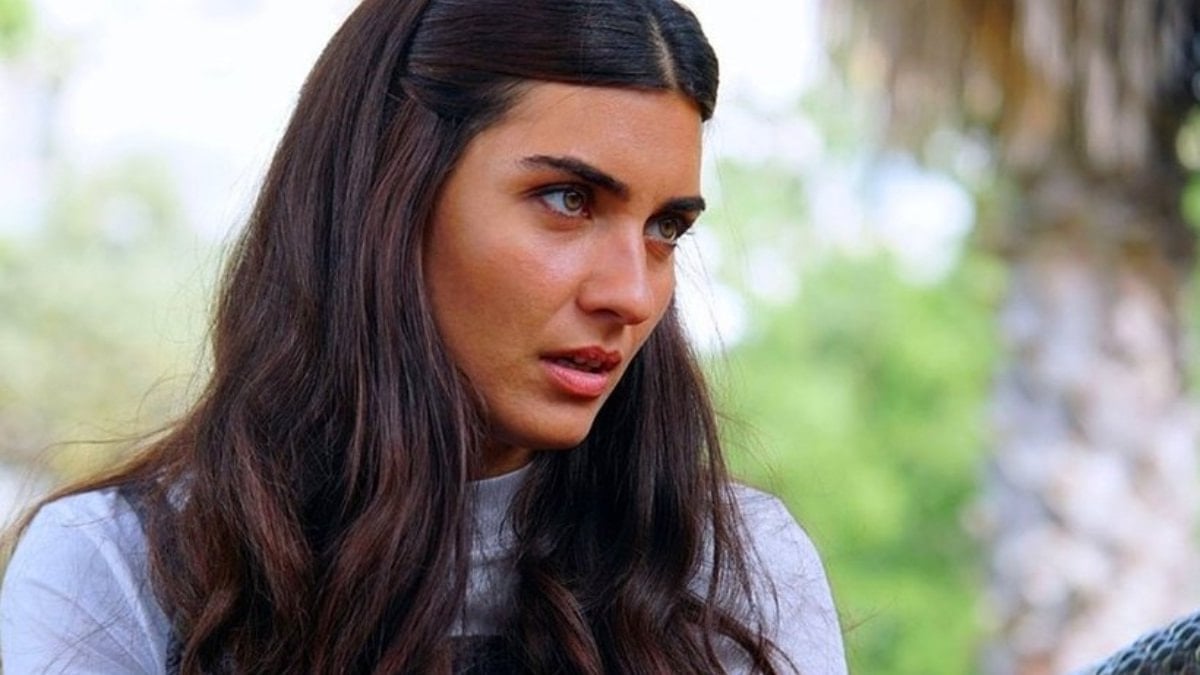 Tuba Büyüküstün ikizlerini paylaştı