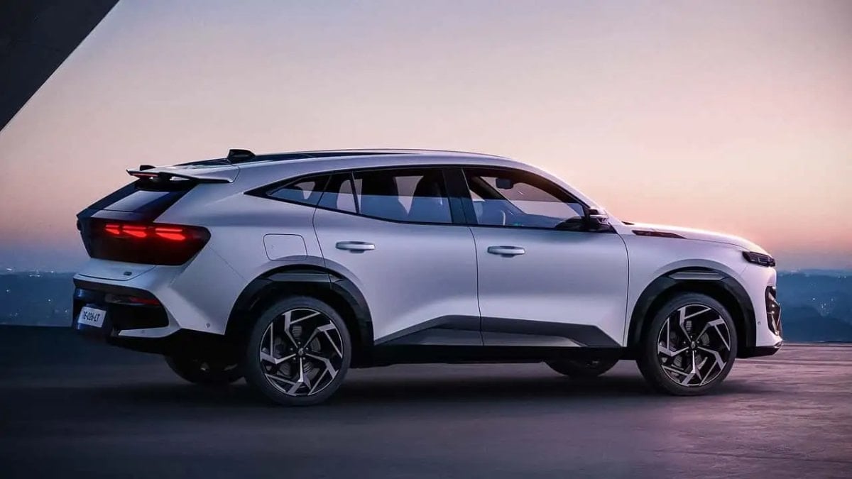 Türkiye’de satışa çıkması beklenen üst segment SUV modeli Renault Filante tanıtıldı