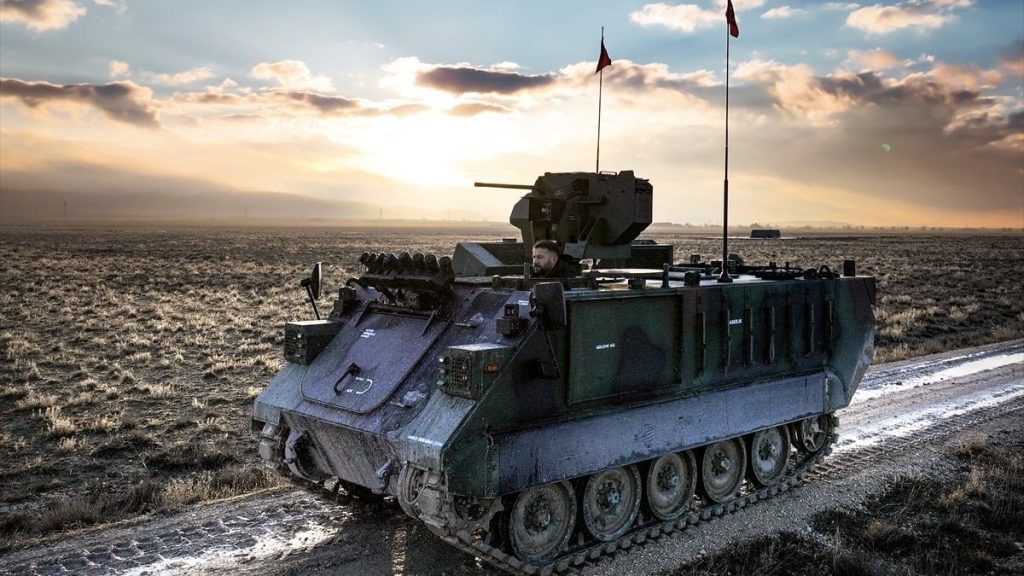 Türkiye’nin ilk elektrikli zırhlı personel taşıyıcısı E-ZPT sahalarda
